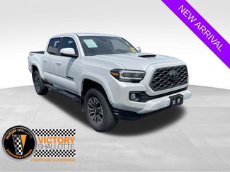 Used 2023 Toyota Tacoma TRD Sport w/ Black Out Package (TMS) AWD/4WD video 1