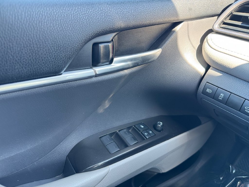 Certified 2021 Toyota Camry LE FWD image 11