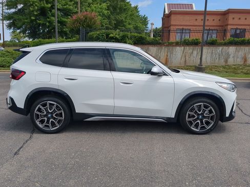 Used 2023 BMW X1 xDrive28i w/ Convenience Package AWD/4WD image 2