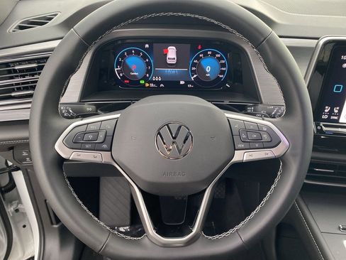 New 2026 Volkswagen Atlas Cross Sport SE image 18