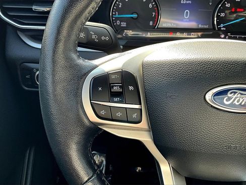 Certified 2022 Ford Explorer XLT w/ Equipment Group 202A image 17