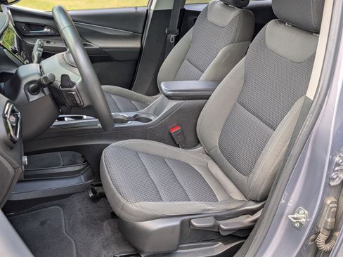 Used 2023 Chevrolet Bolt LT w/ Driver Confidence Package FWD image 16