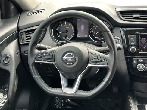 Used 2018 Nissan Rogue SL FWD image 26