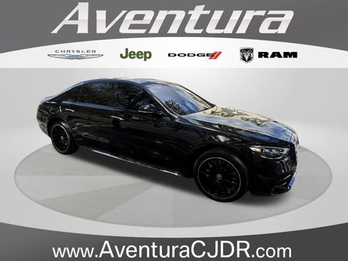 Used 2024 Mercedes-Benz S 580 4MATIC Sedan image 1