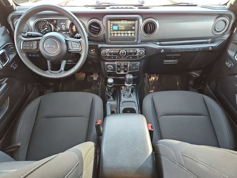 Used 2023 Jeep Wrangler Unlimited image 15