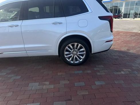 Used 2020 Cadillac XT6 Premium Luxury FWD image 6