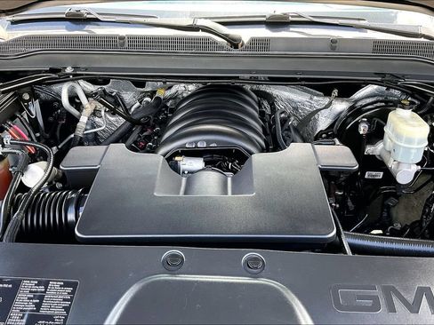 Used 2015 GMC Yukon XL Denali w/ Touring Package AWD/4WD image 30