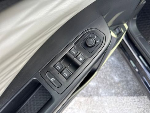 Certified 2023 Volkswagen Taos S image 12