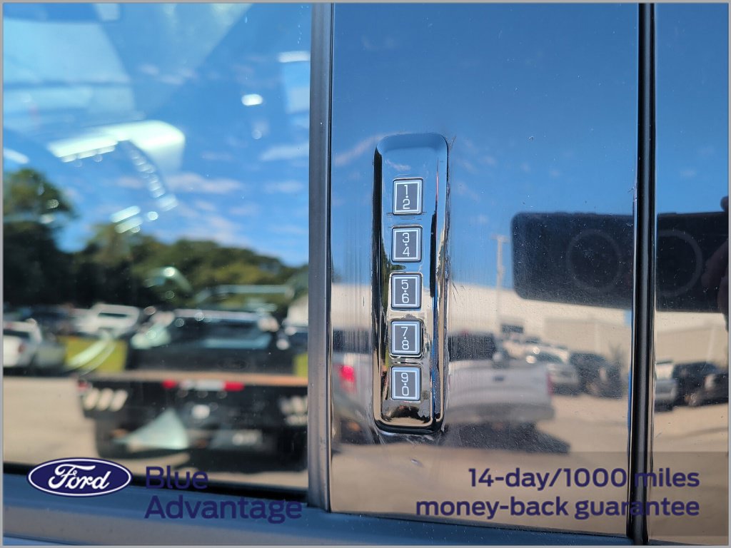 Used 2020 Ford F150 4x4 SuperCrew image 3