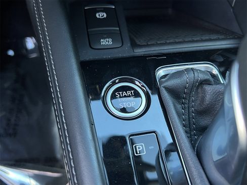 Certified 2023 Nissan Kicks SV image 18