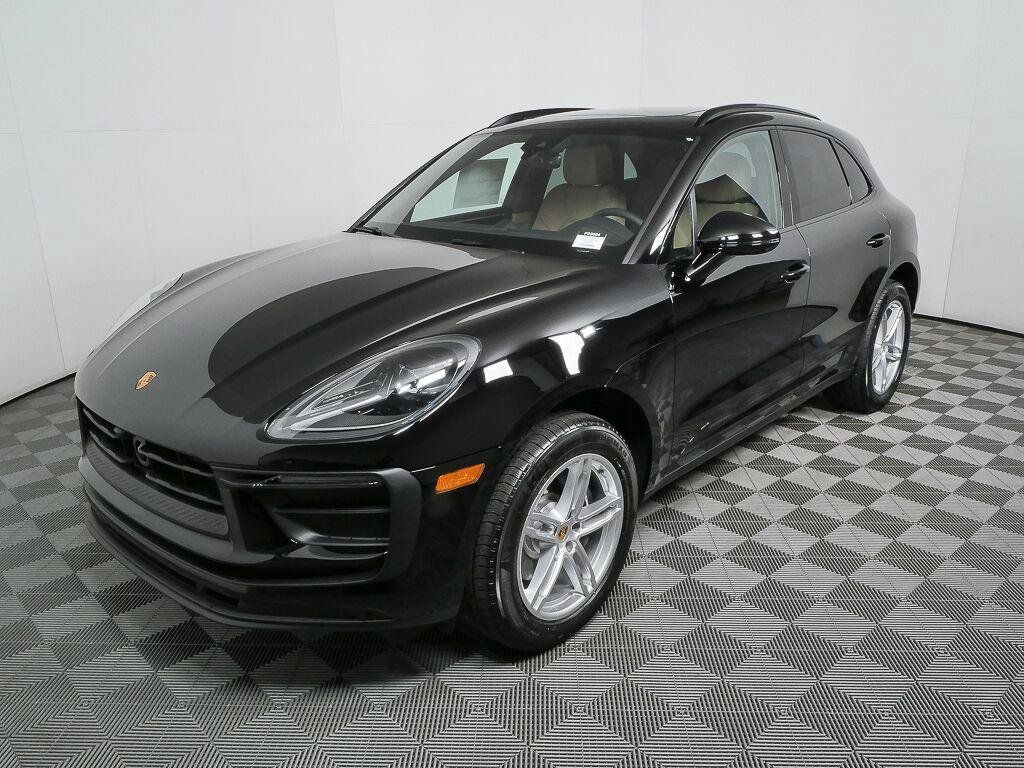 Certified 2026 Porsche Macan AWD/4WD image 1