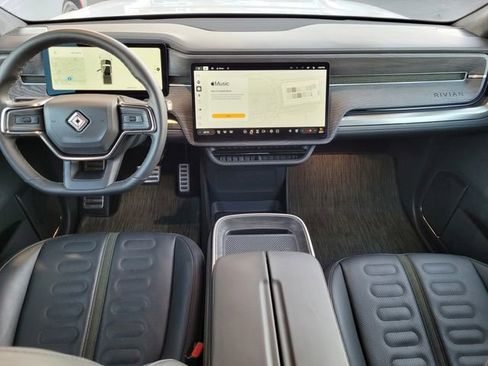 Used 2023 Rivian R1T Adventure image 6