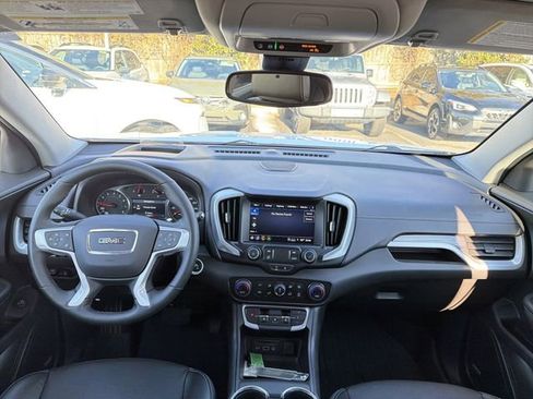 Used 2023 GMC Terrain SLT w/ Infotainment Package II image 27