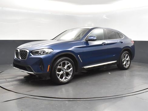 Certified 2025 BMW X4 xDrive30i image 1