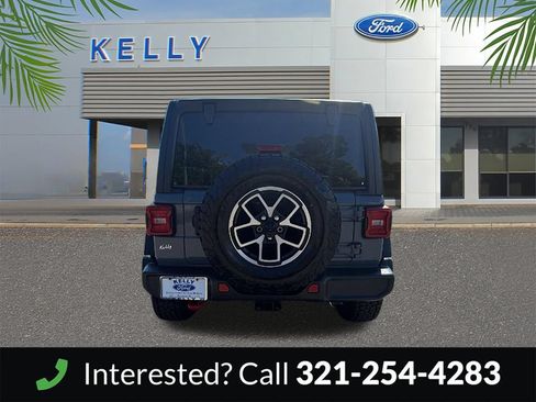 Used 2024 Jeep Wrangler Unlimited Rubicon AWD/4WD image 4