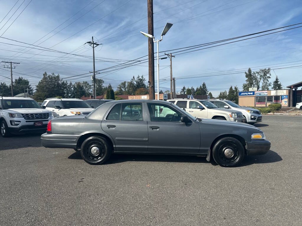 Used 2004 Ford Crown Victoria Police Interceptor RWD image 5