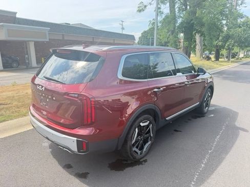 Certified 2024 Kia Telluride S w/ S Sunroof Package FWD image 3