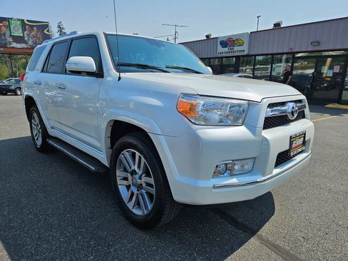 Used 2012 Toyota 4Runner Limited AWD/4WD image 3