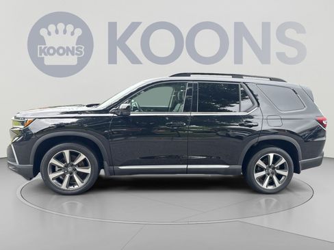 Used 2025 Honda Pilot Elite image 2