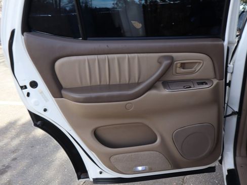 Used 2003 Toyota Sequoia Limited image 26