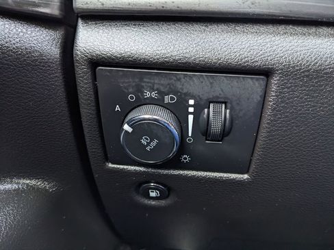 Used 2021 Jeep Grand Cherokee Laredo X image 53