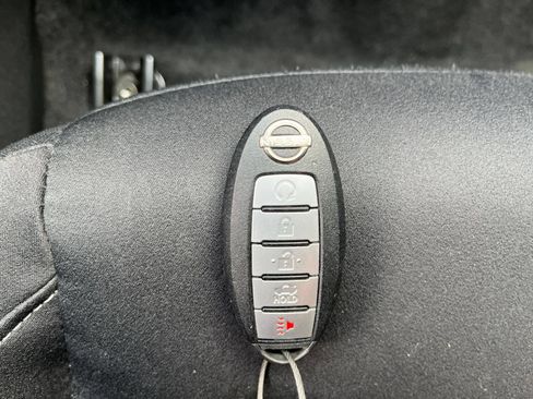 Used 2025 Nissan Altima 2.5 SV FWD image 24