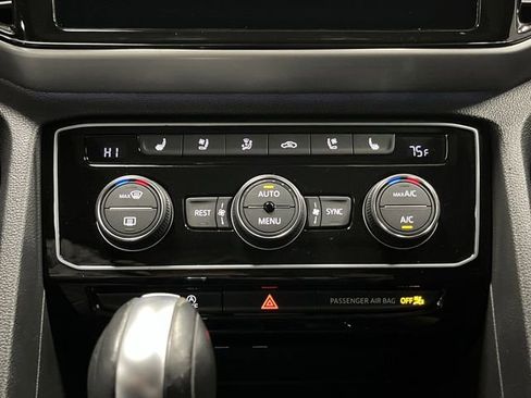 Used 2023 Volkswagen Atlas SEL Premium image 21