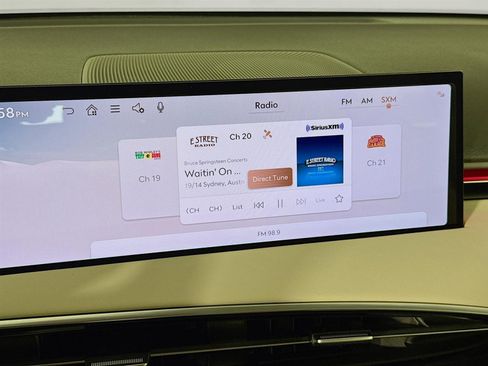 New 2026 Genesis GV70 2.5T Select image 15