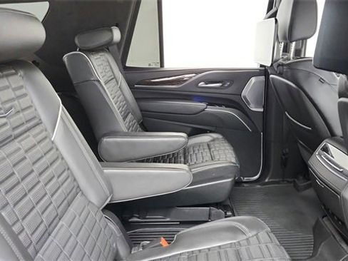 Used 2022 Cadillac Escalade Sport Platinum image 22