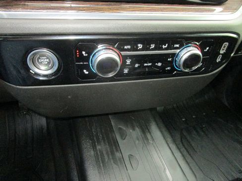 Used 2024 GMC Sierra 1500 SLE w/ X31 Off-Road Package image 50