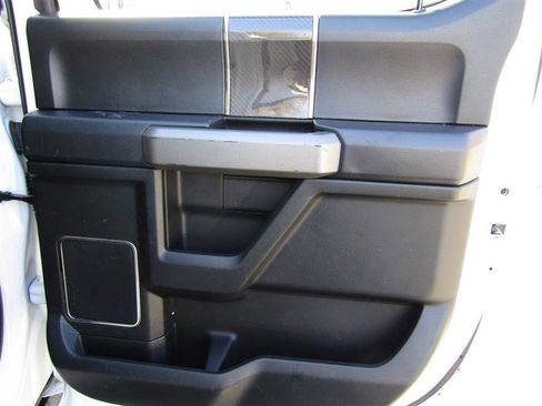 Used 2018 Ford F150 Raptor w/ Equipment Group 802A Luxury image 44