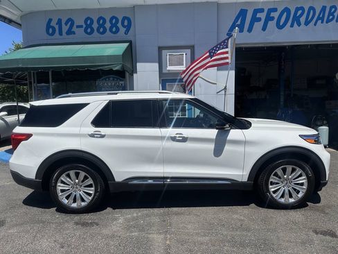 Used 2022 Ford Explorer Limited w/ Hybrid Equipment Group 310A RWD image 7