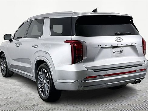 Used 2024 Hyundai Palisade Calligraphy image 4