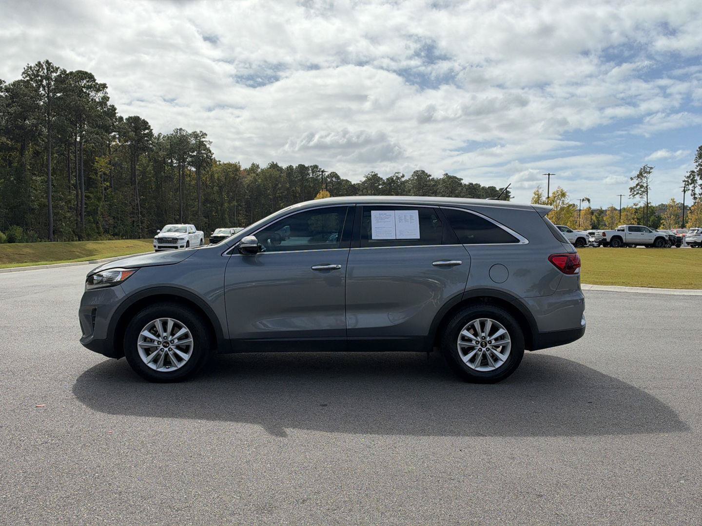 Used 2020 Kia Sorento LX FWD image 4