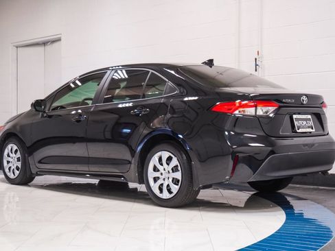 Used 2025 Toyota Corolla LE FWD image 27