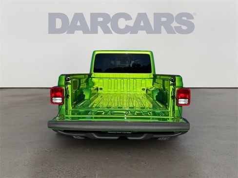 New 2025 Jeep Gladiator High Tide image 14