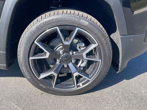New 2026 Jeep Cherokee Overland AWD/4WD image 9