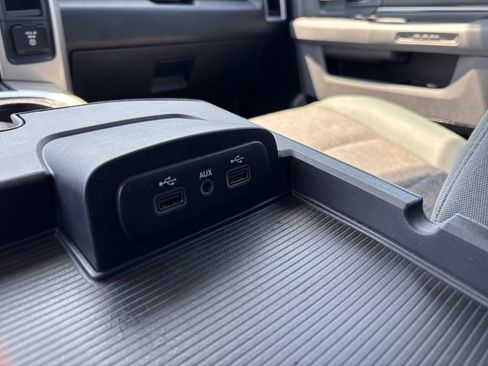 Used 2018 RAM 1500 Big Horn AWD/4WD image 32