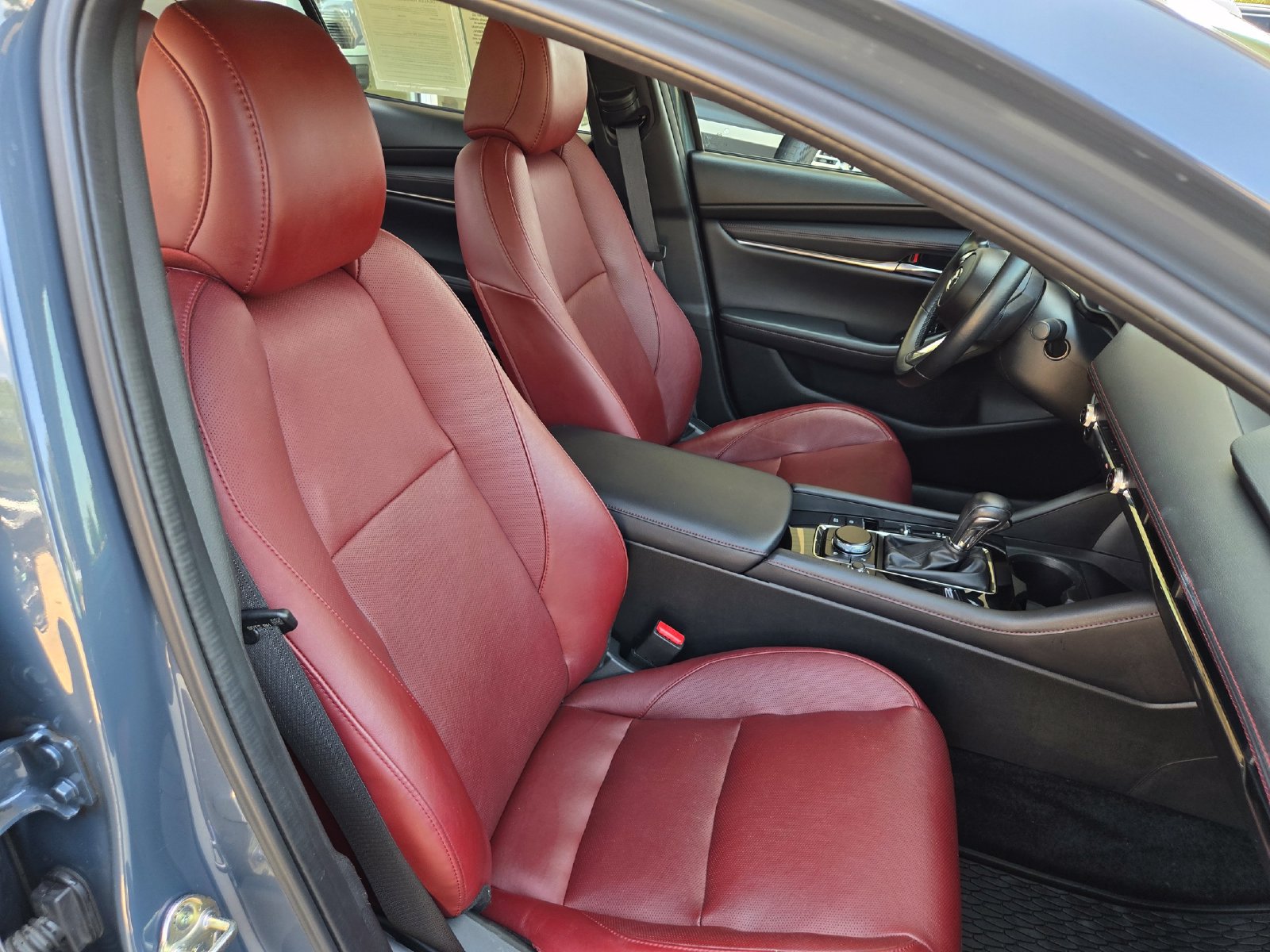 Used 2023 MAZDA MAZDA3 s FWD image 25