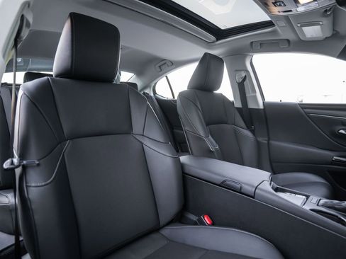 Used 2023 Lexus ES 350 w/ Premium Package image 15