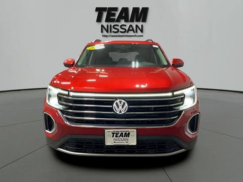 Used 2024 Volkswagen Atlas SE w/ Panoramic Sunroof Package AWD/4WD image 2