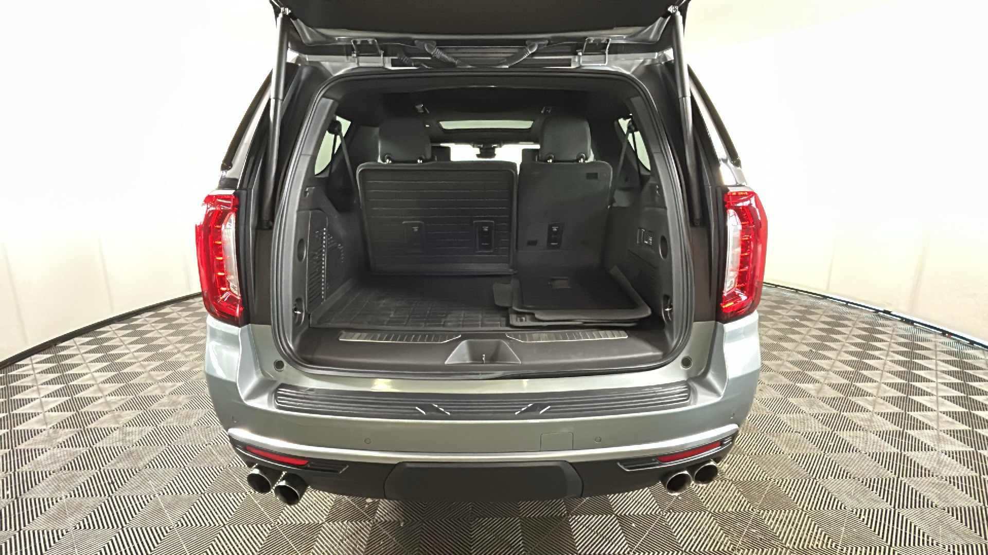 Used 2024 GMC Yukon XL Denali w/ Denali Reserve Package AWD/4WD image 36
