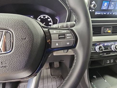 Used 2025 Honda Pilot Touring image 27