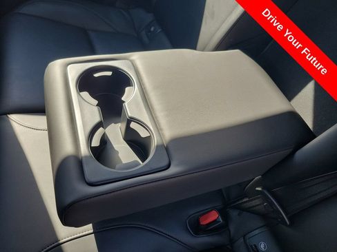 Used 2025 MAZDA MAZDA3 s FWD image 24
