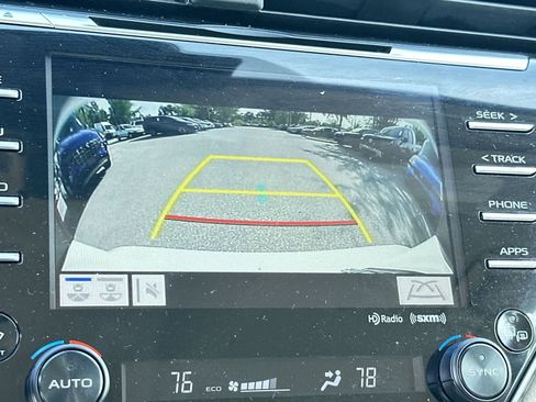 Used 2019 Toyota Camry XLE FWD image 20