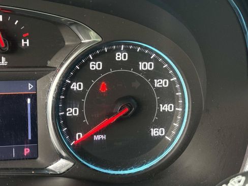 Used 2023 Chevrolet Traverse RS FWD image 22