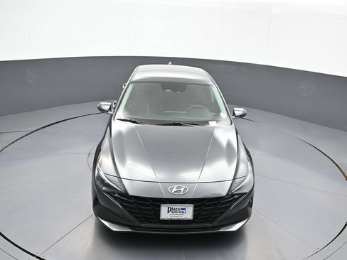 Certified 2021 Hyundai Elantra SE FWD image 34