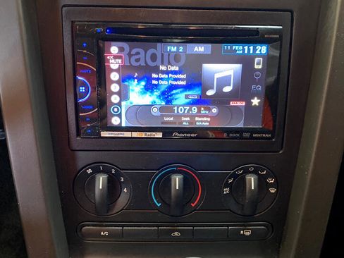 Used 2006 Ford Mustang GT image 10