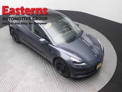 Used 2022 Tesla Model 3 Long Range AWD/4WD image 3