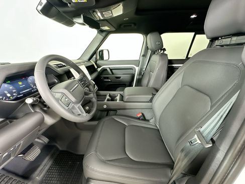 Used 2026 Land Rover Defender 110 S AWD/4WD image 31